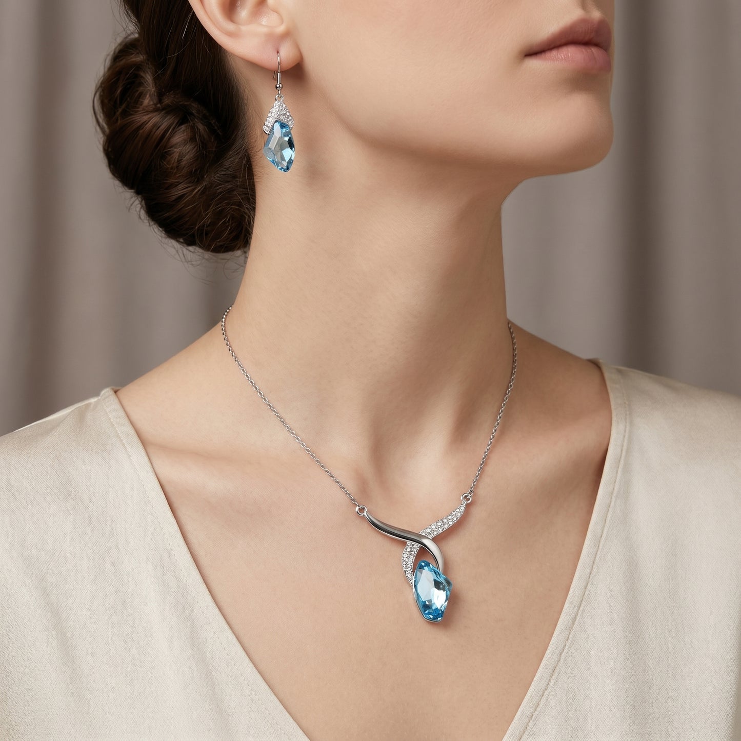 CYAN Austrian Crystal jewelry set with earrings