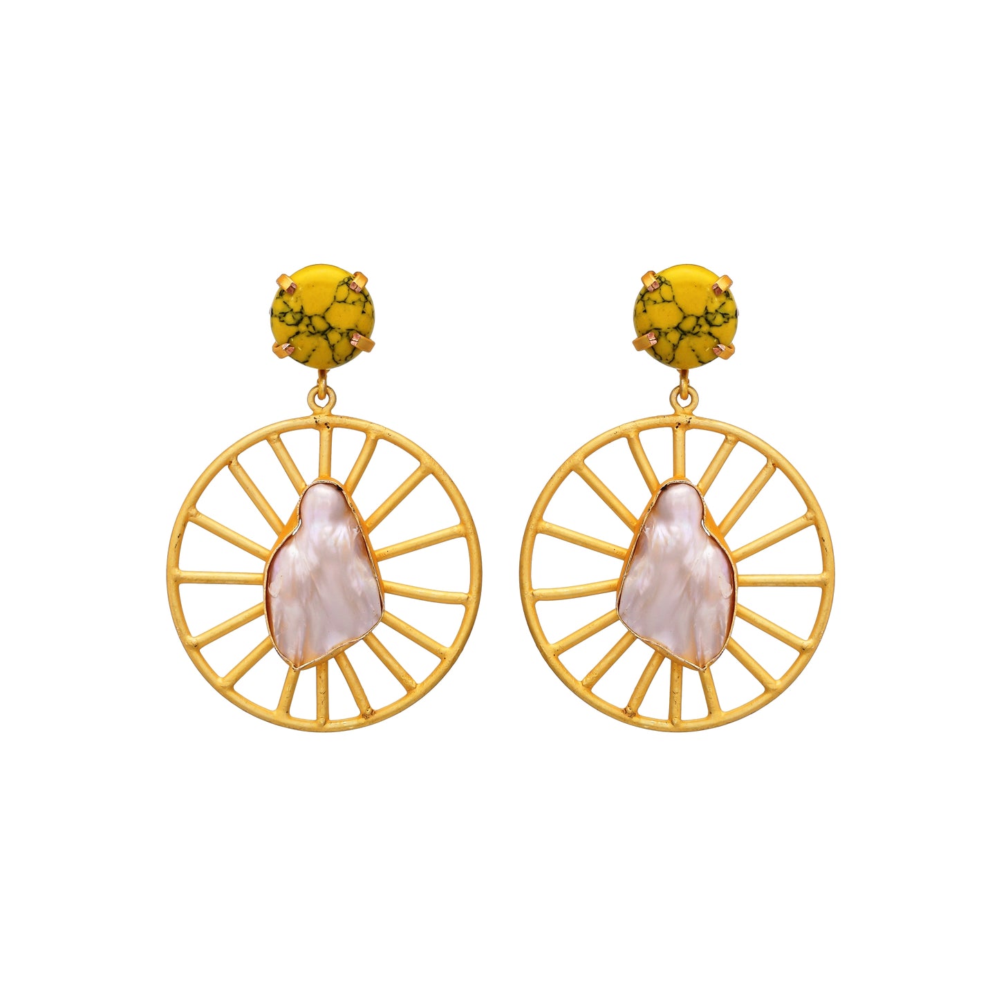 Imrasio wheel design light green color mop earring