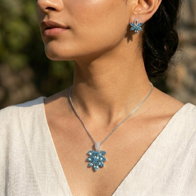 Cyan wishtree blue pendant set for women